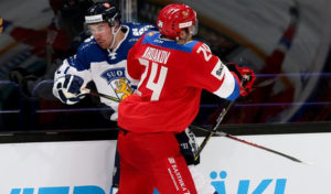 Хоккеисты сборной России и Финляндии